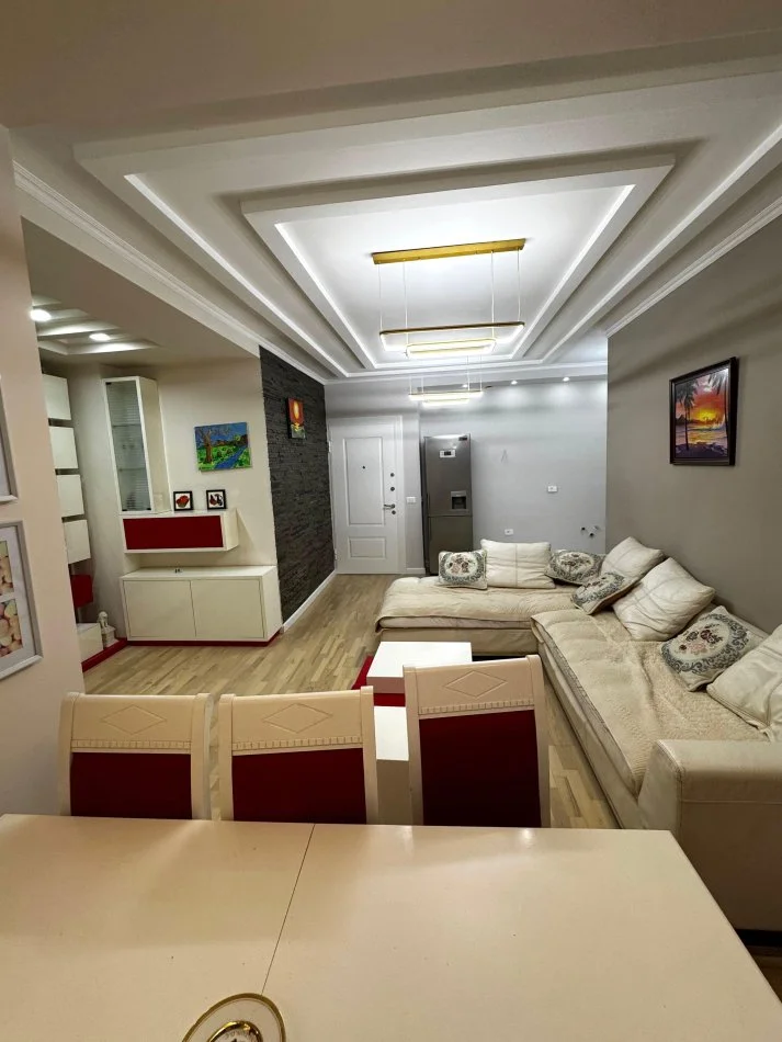 Tirane, shitet apartament 1+1 Kati 2, 76 m² 140.000 € (Kodra e Diellit, prane Eleonores)