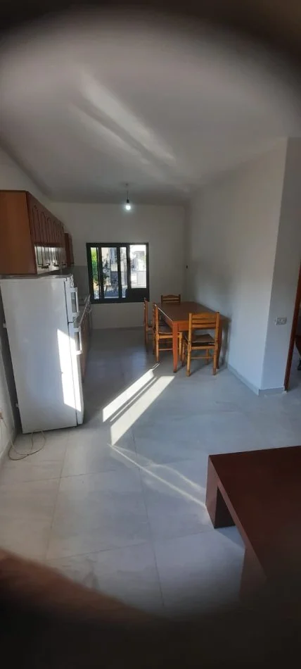 Durres, jepet me qera apartament 2+1 Kati 1, 100 m² 300 € lagja 17, prane Burgut