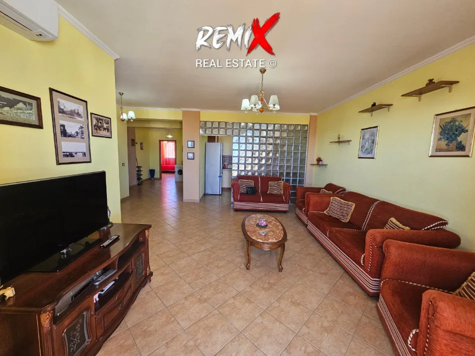 Durres, jepet me qera apartament 3+1+Aneks+Ballkon Kati 12, 150 m² 800 € 