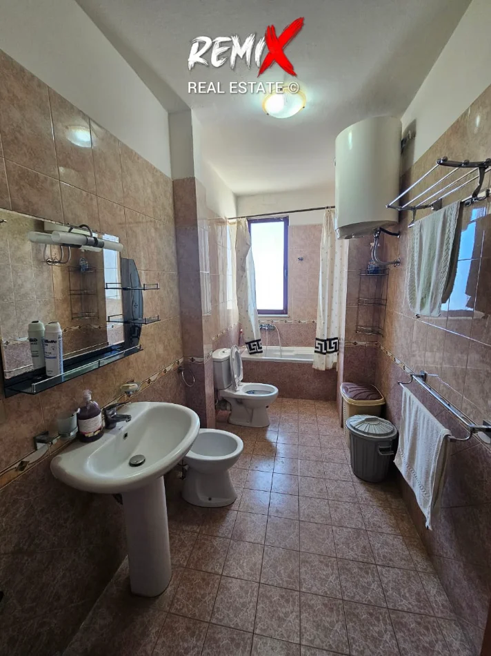 Durres, jepet me qera apartament 3+1+Aneks+Ballkon Kati 12, 150 m² 800 € 