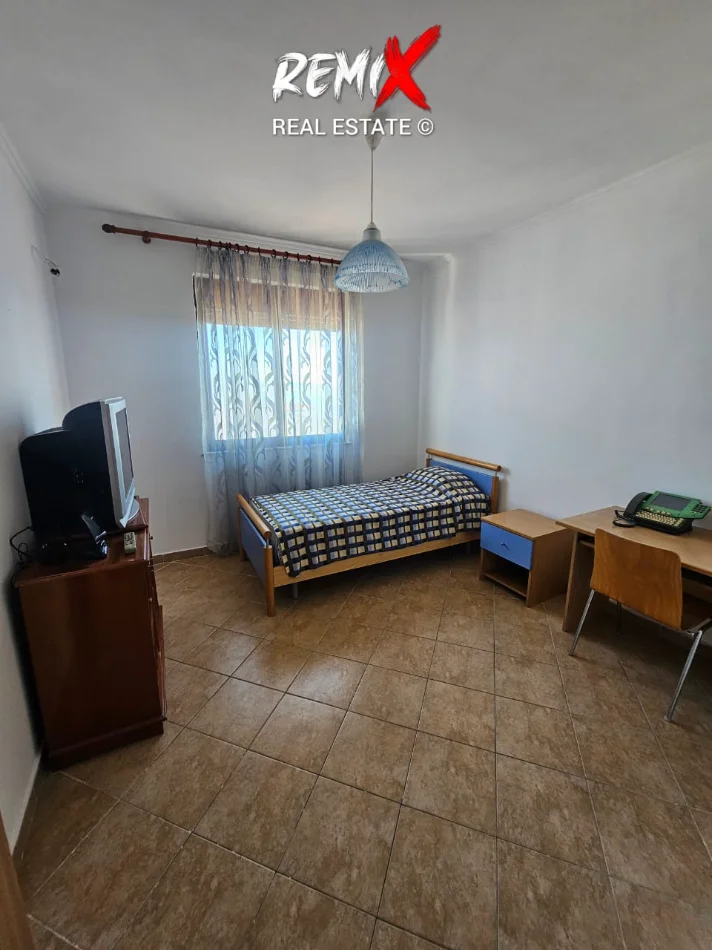 Durres, jepet me qera apartament 3+1+Aneks+Ballkon Kati 12, 150 m² 800 € 