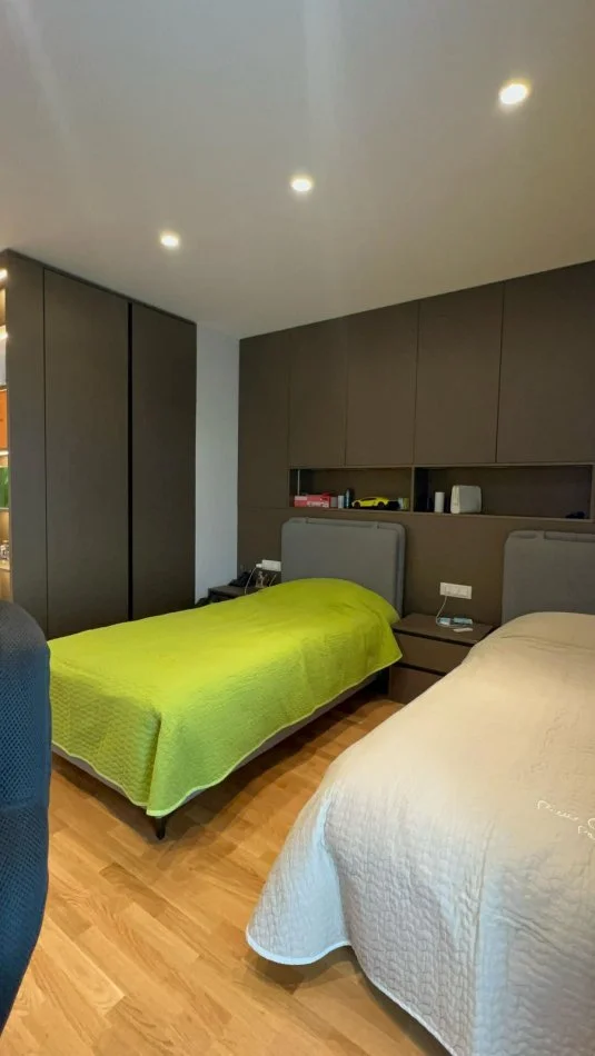 Tirane, jepet me qera apartament 2+1+Ballkon Kati 11, 160 m² 2.000 € (Rruga e Kosovareve)