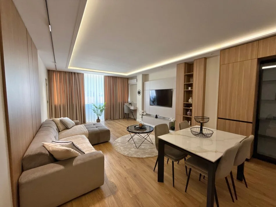 Tirane, jepet me qera apartament 1+1 Kati 8, 70 m² 850 € (Rruga e Kavajes)