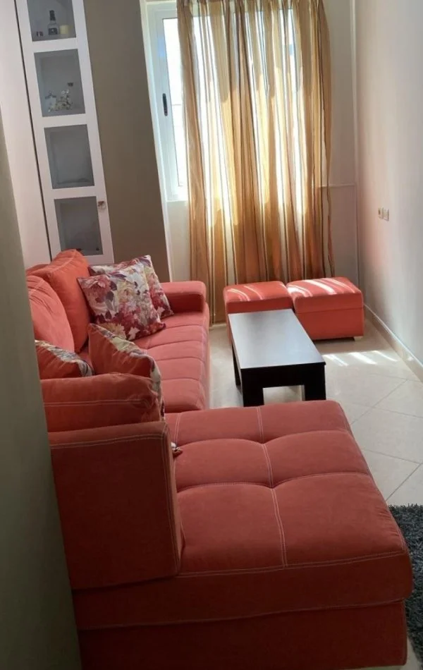 Tirane, jap me qera apartament 1+1+Ballkon Kati 3, 73 m² 450 € (dalip topi)