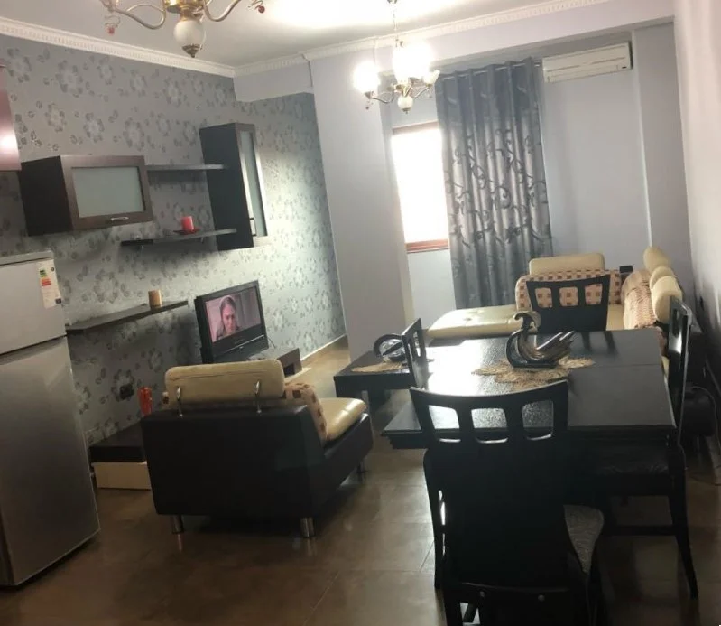 Tirane, jap me qera apartament 2+1+Ballkon Kati 5, 90 m² 650 € (afer vila Gold)