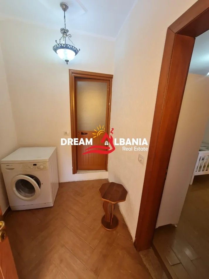 Tirane, jepet me qera apartament 1+1 Kati 2, 60 m² 450 € (ne rrugen e Dibres prane Fakultetit te Mjeksise)