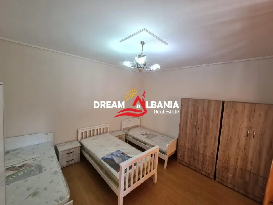 Tirane, jepet me qera apartament 1+1 Kati 2, 60 m² 450 € (ne rrugen e Dibres prane Fakultetit te Mjeksise)