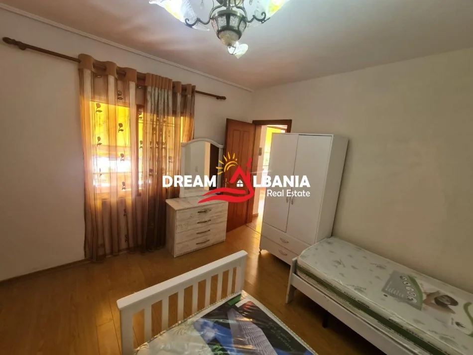 Tirane, jepet me qera apartament 1+1 Kati 2, 60 m² 450 € (ne rrugen e Dibres prane Fakultetit te Mjeksise)