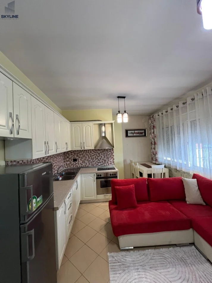Tirane, jepet me qera apartament 2+1 Kati 7, 100 m² 450 € (Yzberisht)