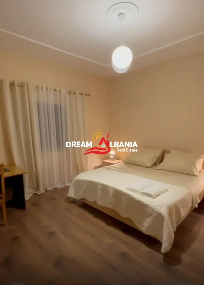Tirane, jepet me qera apartament 3+1 Kati 3, 150 m² 750 € (te Fusha Aviacionit, prane Pallateve te Telebingos)
