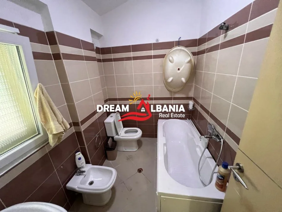 Tirane, shitet apartament 2+1+Ballkon Kati 4, 135 m² 179.500 € (ne Fresk perballe Restorant Freskut)