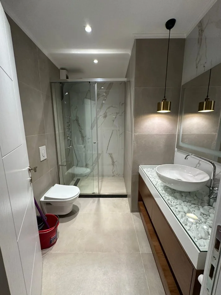 Tirane, jepet me qera 2+1 Kati 5 Me Post Parkimi, 114 m² 850 € (JORDAN MISJA)