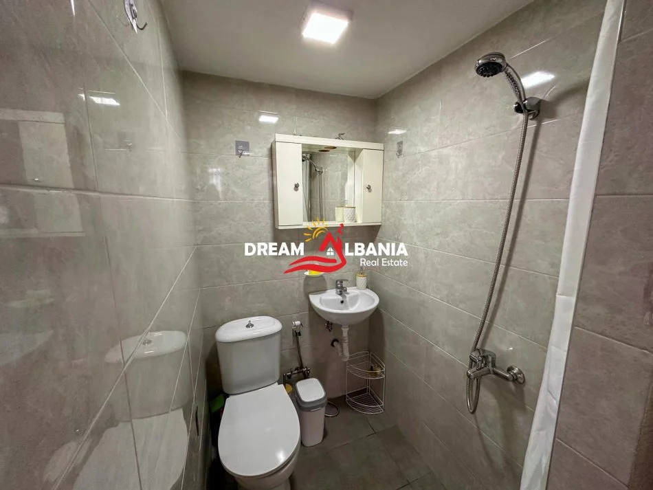 Tirane, jepet me qera apartament duplex Dublex , 40 m² 400 € (ne Selite prane Fakultetit Marin Barleti)