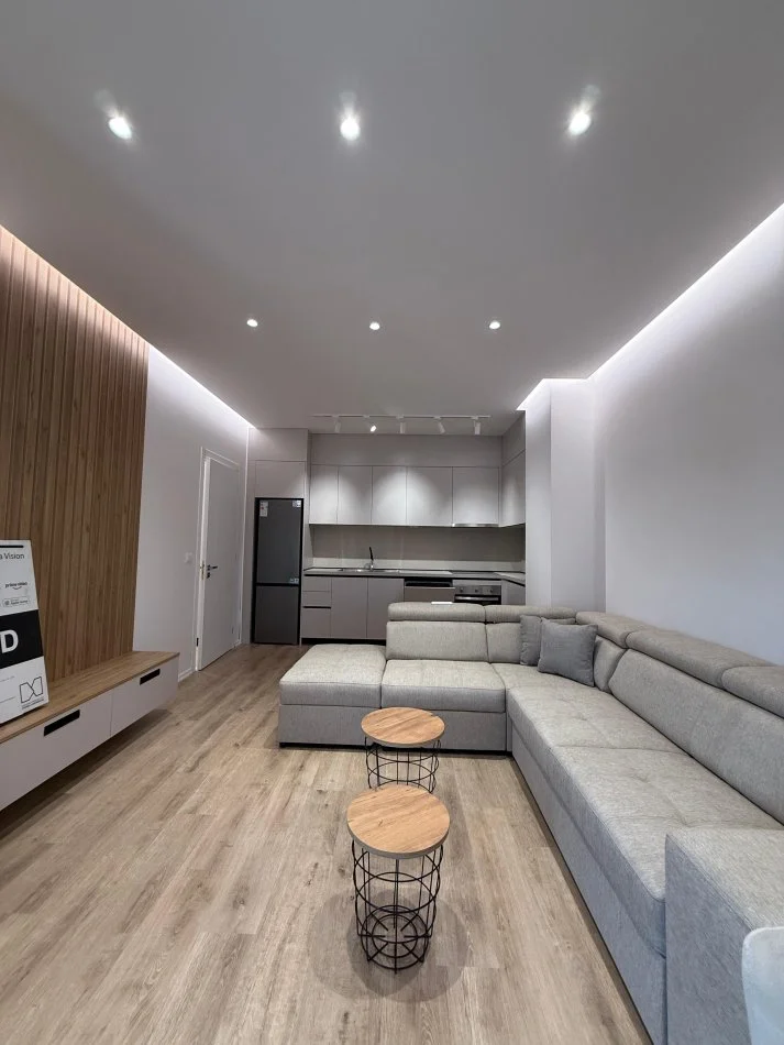 Tirane, jepet me qera apartament 1+1 Kati 5, 63 m² 600 € 