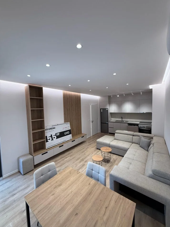 Tirane, jepet me qera apartament 1+1 Kati 5, 63 m² 600 € 