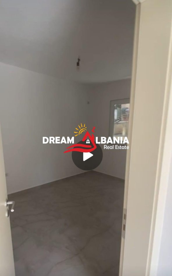 Tirane, jepet me qera apartament 1+1 , 58 m² 200 € (sa kalon News 24, Shkoze)