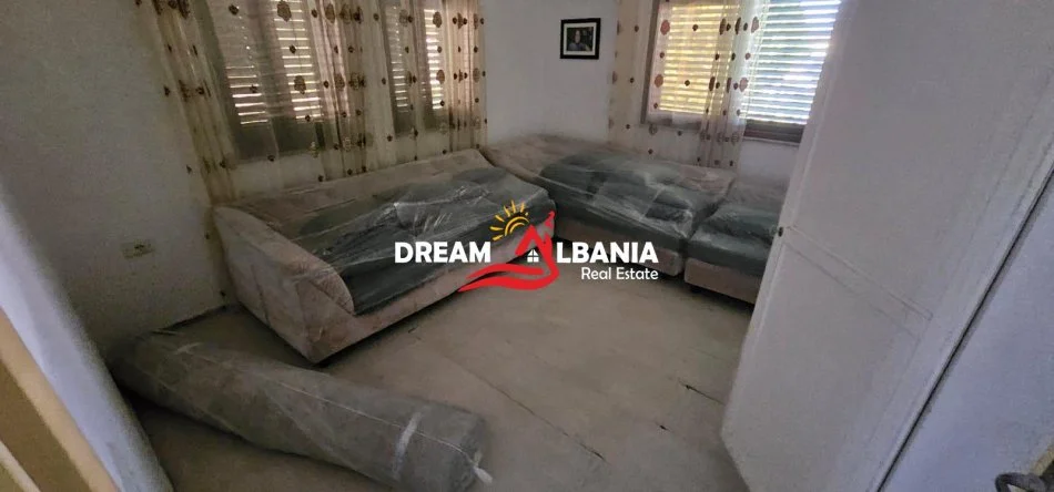 Tirane, jepet me qera 2+1 , 80 m² 420 € (sa kalon Terminalin e Autobuzave te Veriut)