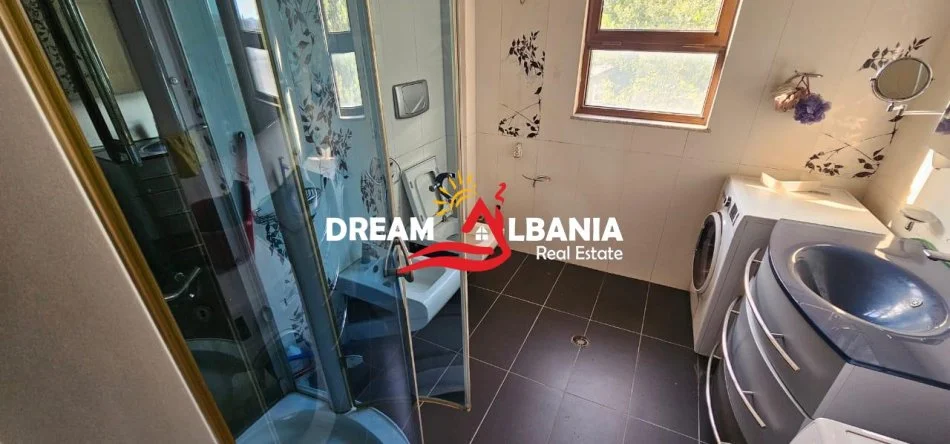 Tirane, jepet me qera apartament 1+1 Kati 3, 80 m² 420 € (sa kalon Terminalin e Autobuzave te Veriut)