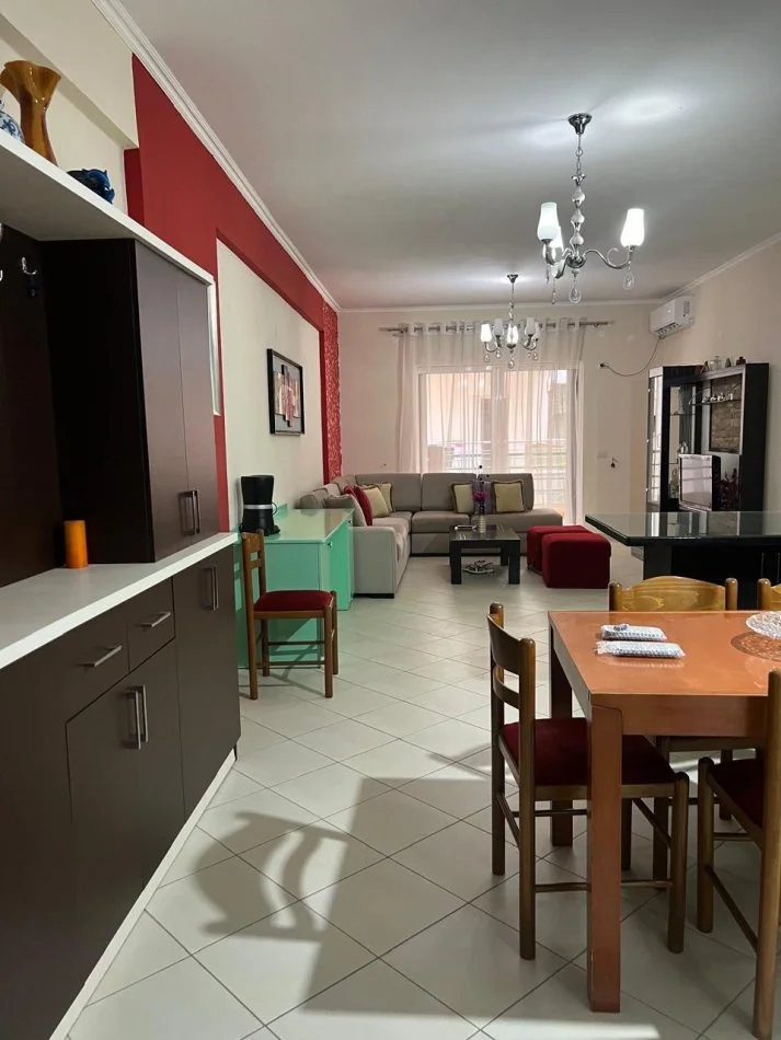 Sarande, apartament 2+1 Kati 4, (rruga 5)
