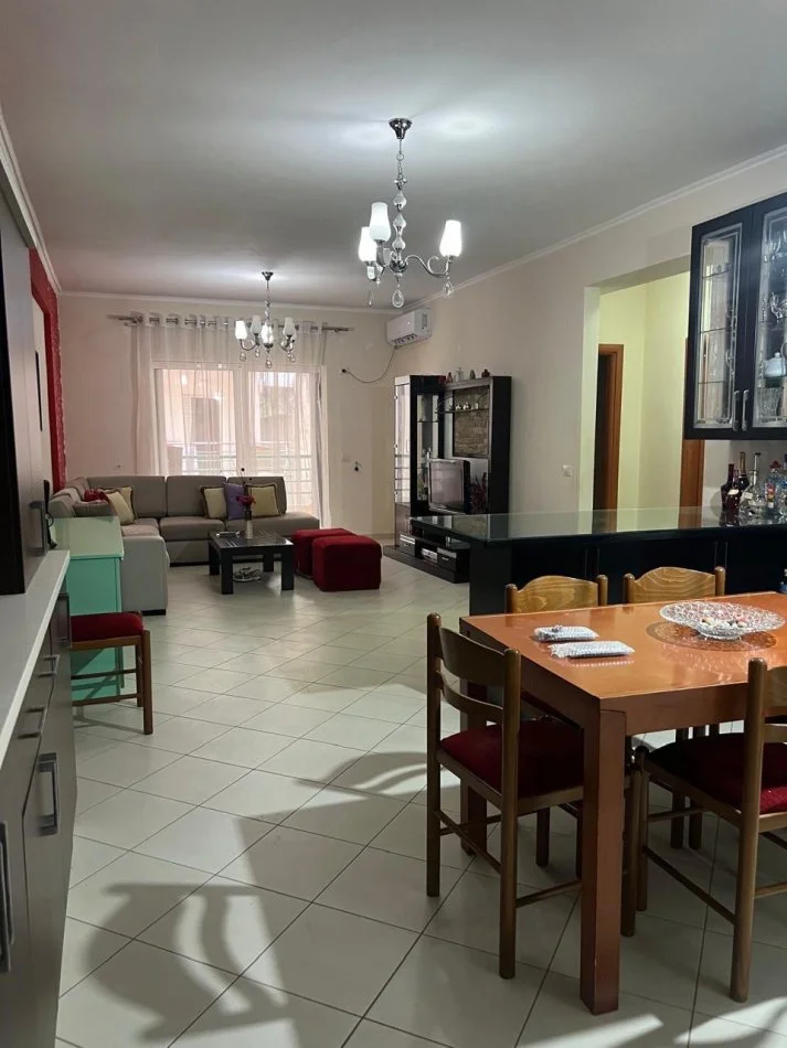 Sarande, apartament 2+1 Kati 4, (rruga 5)