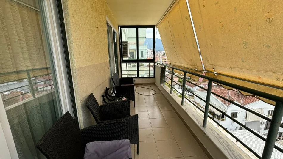 Tirane, jepet me qera apartament 2+1+Ballkon Kati 6, 100 m² 650 € (5 maj)