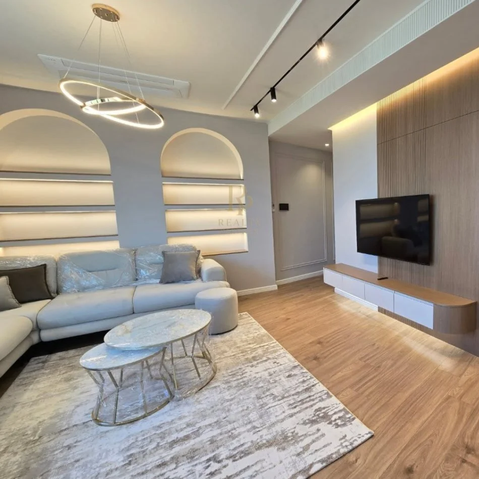 Tirane, jepet me qera apartament 2+1+Ballkon Kati 7, 150 m² 2.300 € (Lake View Residence)