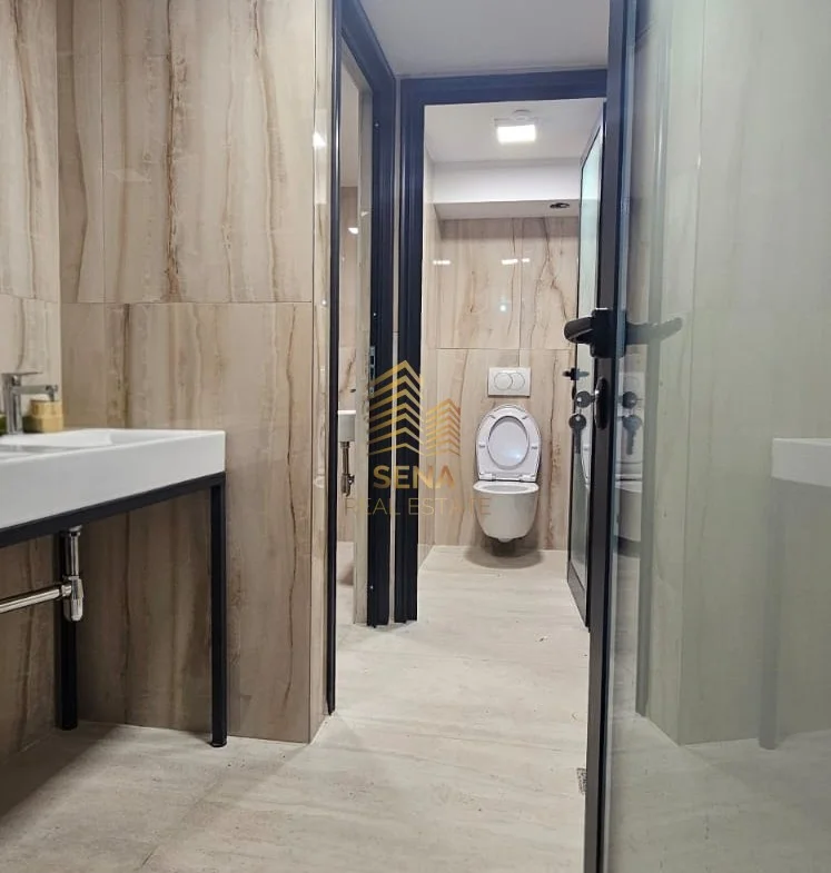 Tirane, jepet me qera ambjent biznesi Kati 0, 200 m² 3000 € (Bllok, Rruga Sami Frasheri)