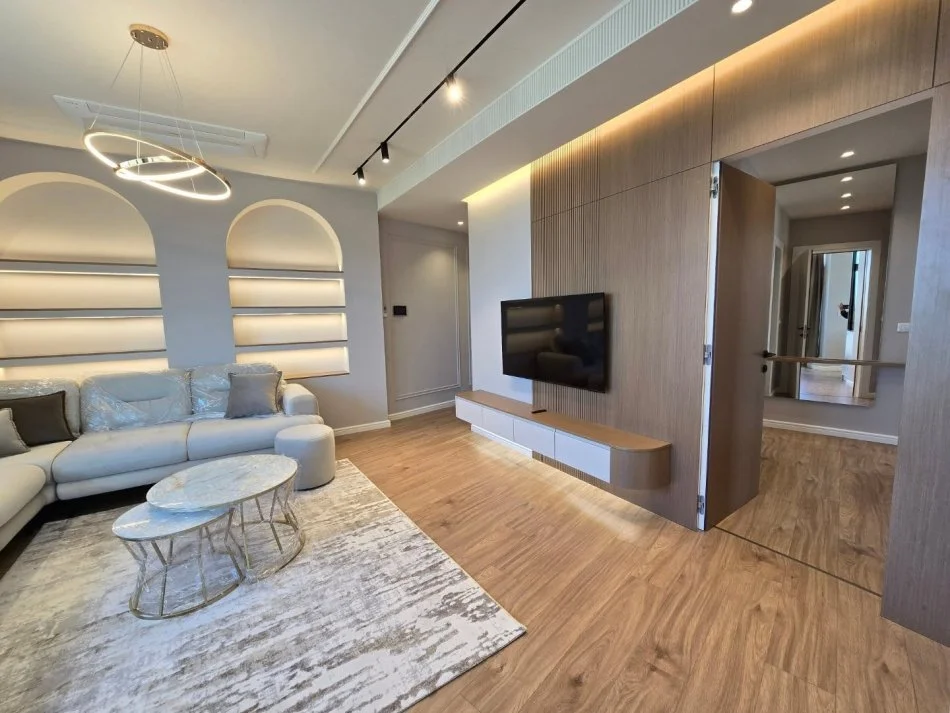 Tirane, jepet me qera apartament 2+1+Aneks+Ballkon Kati 11, 150 m² 2.300 € (Liqeni Artificial)