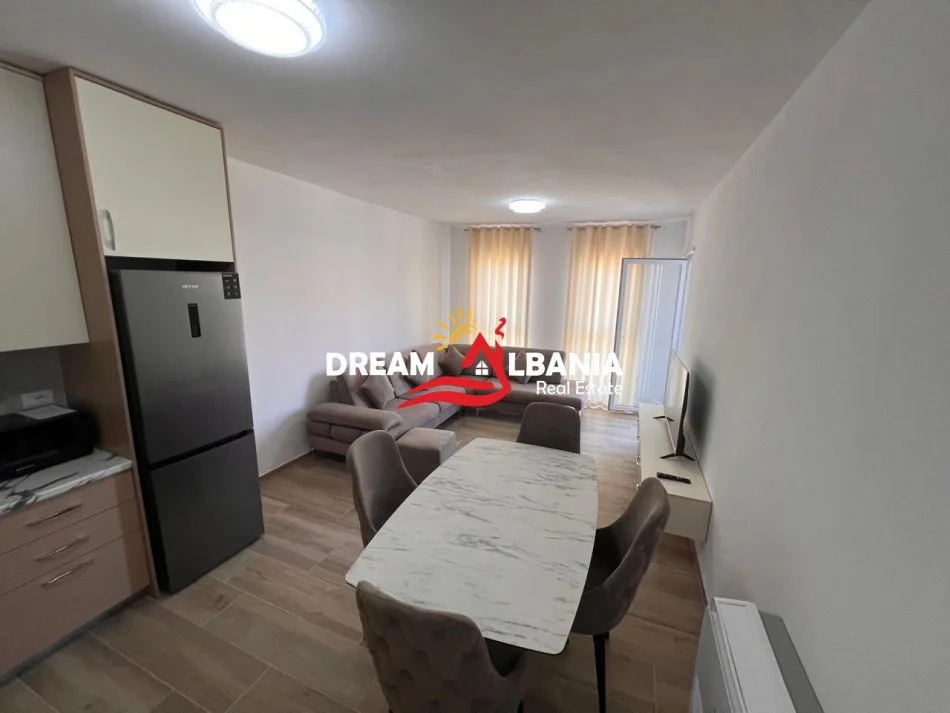Tirane, jepet me qera apartament 2+1 , 100 m² 490 € (tek Kompleksi Rezidencial “Univers City”)