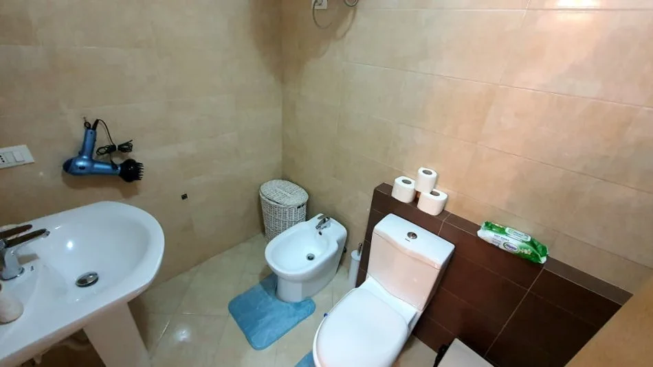 Tirane, jepet me qera apartament 1+1 Kati 2, 72 m² 700 € 