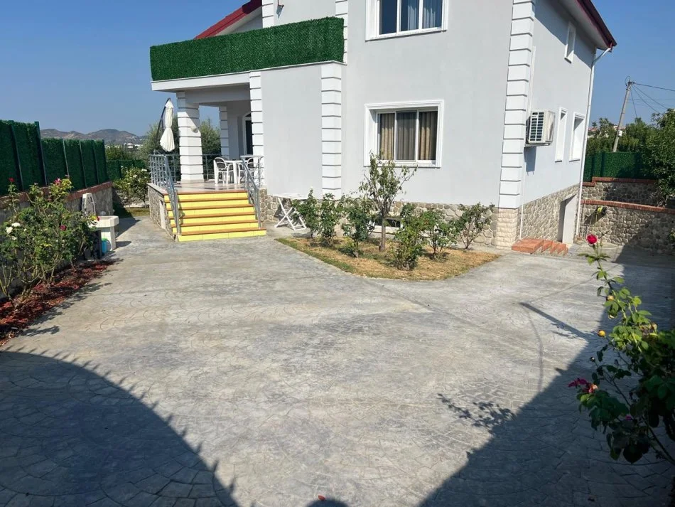 Tirane, jepet me qera Vile 5+1+Aneks+Ballkon Kati 1, 320 m² 1.500 € (Teg)