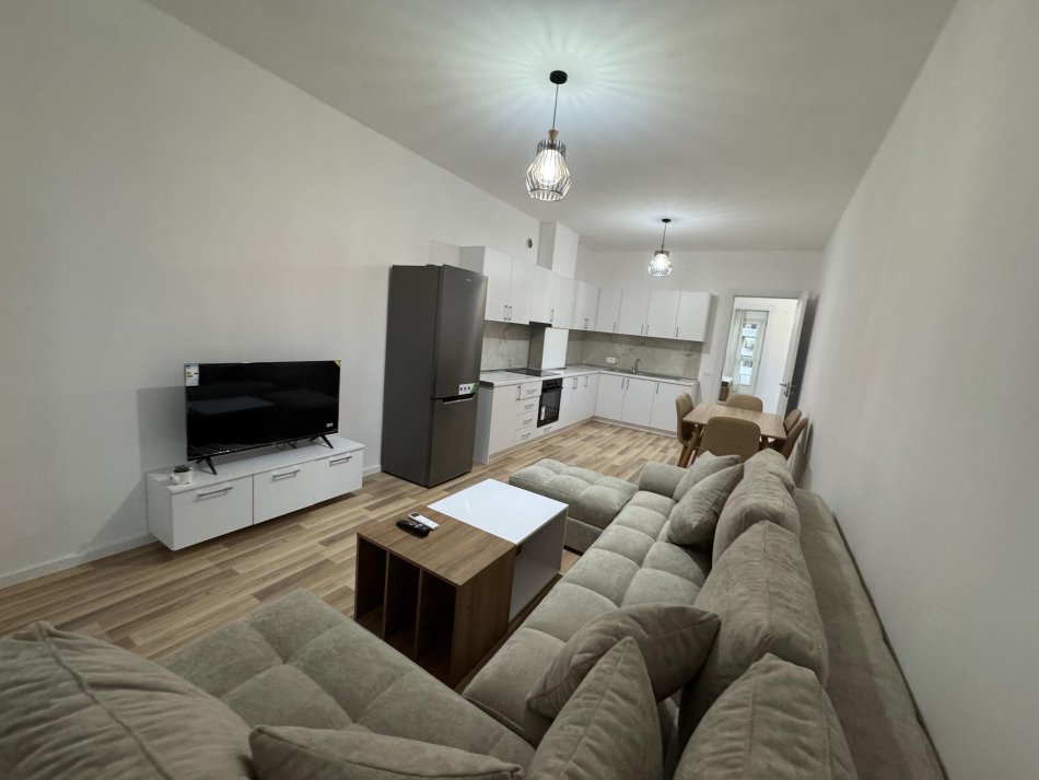 Tirane, jepet me qera apartament 1+1 Kati 5, 500 € 