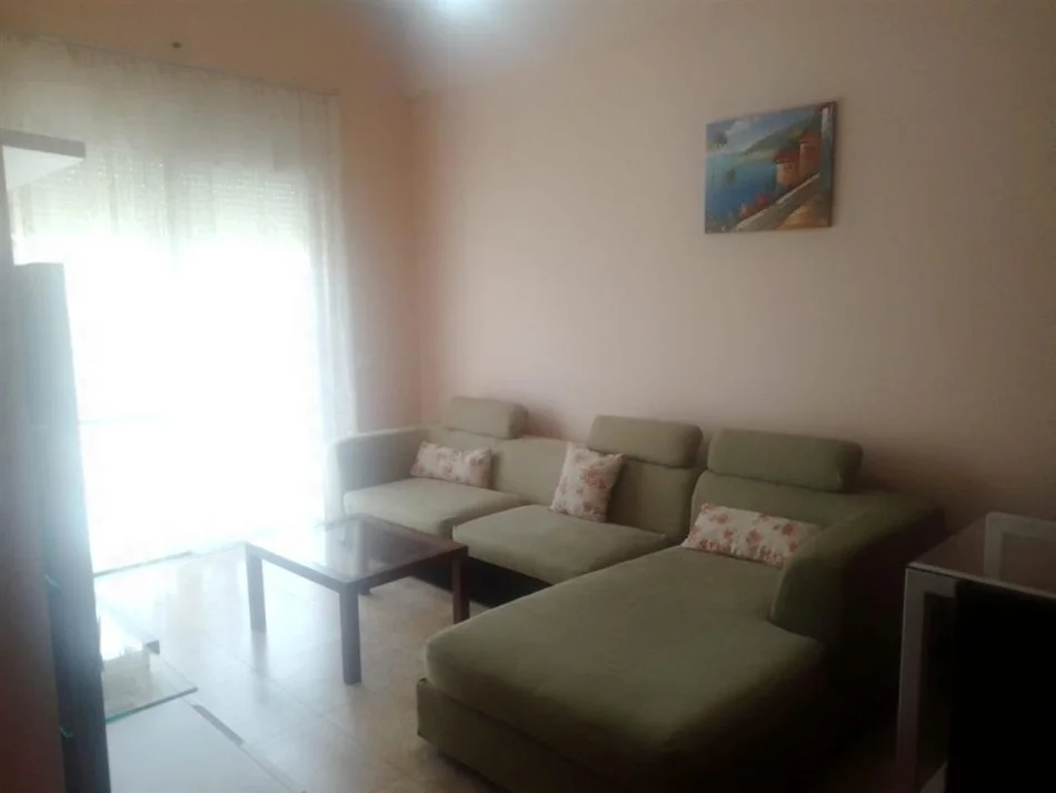 Tirane, jap me qera apartament 2+1+Ballkon Kati 2, 71 m² 510 € (kder djelli 1)