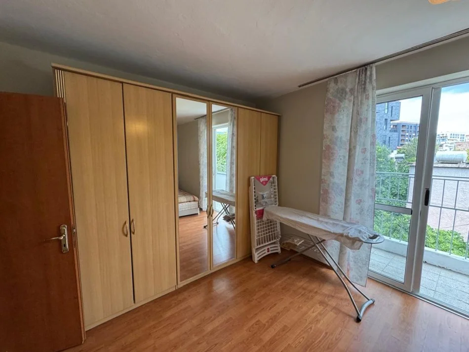 Tirane, jepet me qera apartament 2+1+Aneks+Ballkon Kati 4, 100 m² 600 € (RRUGA FADIL RADA, TEK ATSH)