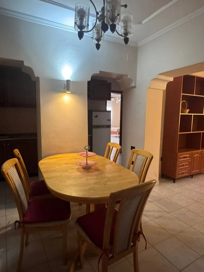 Tirane, jepet me qera apartament 2+1+Aneks+Ballkon Kati 1, 100 m² 720 € 