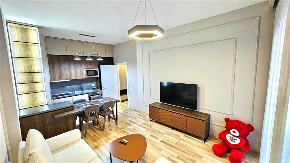 Me Qera : 1+1📍Square 21 (Rr. e Kavajes) - 690€ - S.75m² - E arreduar me Arkitekt✨