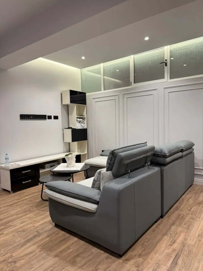 Tirane, jap me qera apartament 2+1+Ballkon Kati 1, 70 m² 650 € (rruga peti)