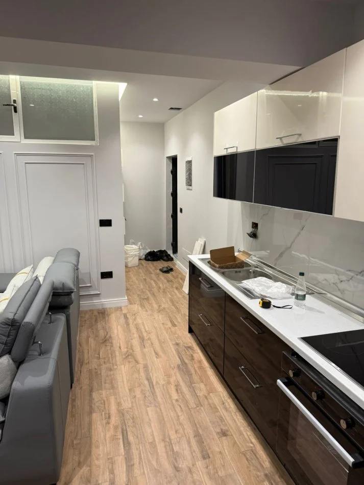 Tirane, jap me qera apartament 2+1+Ballkon Kati 1, 70 m² 650 € (rruga peti)