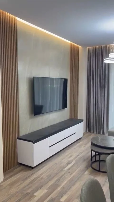 Tirane, jepet me qera apartament 1+1+Ballkon , 75 m² 1.000 € (Rruga e Kosovareve)