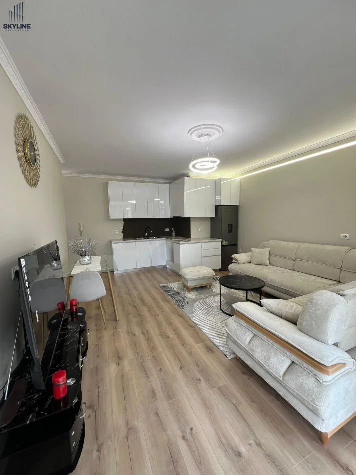 Tirane, jepet me qera apartament 1+1 Kati 6, 70 m² 650 € (Bulevardi i Ri)