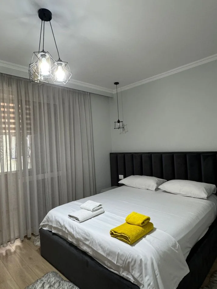Tirane, jepet me qera apartament 1+1 Kati 4, 65 m² (Blloku, ID: 530581007-60)