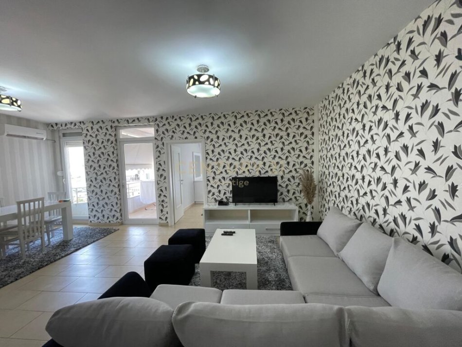 Tirane, jepet me qera apartament 2+1+Ballkon Kati 6, 120 m² 800 € (Lion Park Residence)