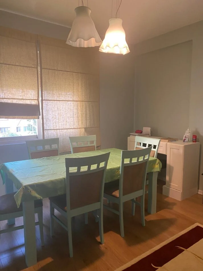 Tirane, jepet me qera apartament 2+1+Aneks+Ballkon Kati 2, 100 m² 700 € (Vasil Shanto)