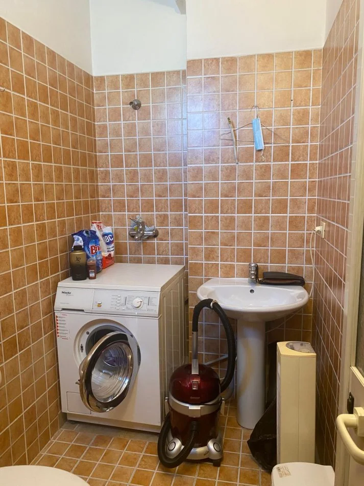 Tirane, jepet me qera apartament 2+1+Aneks+Ballkon Kati 2, 100 m² 700 € (Vasil Shanto)