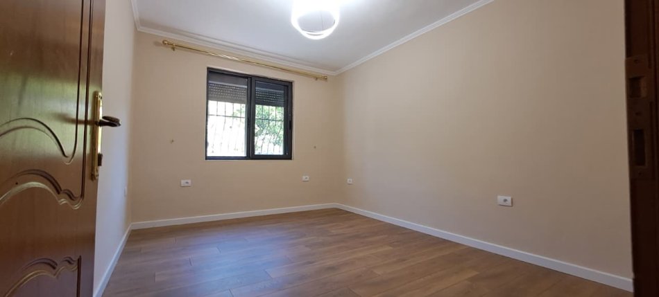 Tirane, shitet apartament 2+1 Kati 2, 71 m² 143.000 € (Porcelan, ID: 530581001-34)
