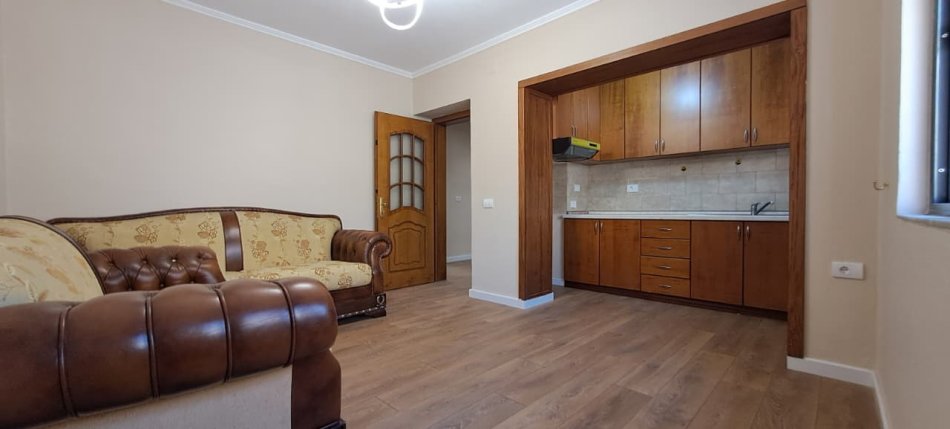Tirane, shitet apartament 2+1 Kati 2, 71 m² 143.000 € (Porcelan, ID: 530581001-34)