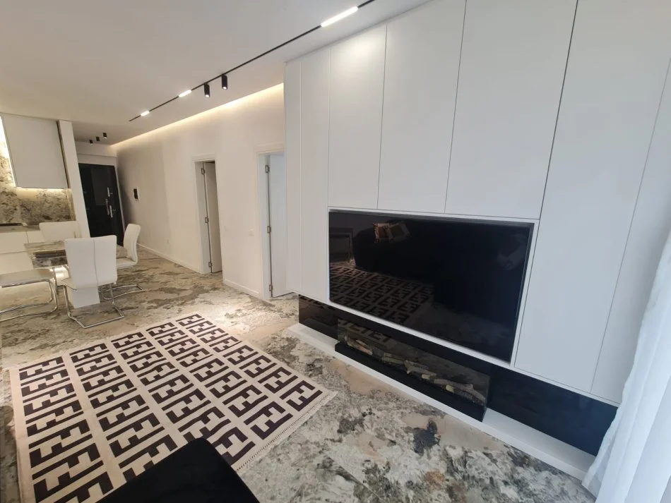 Tirane, jepet me qera apartament 1+1+Ballkon Kati 2, 80 m² 1.200 € 