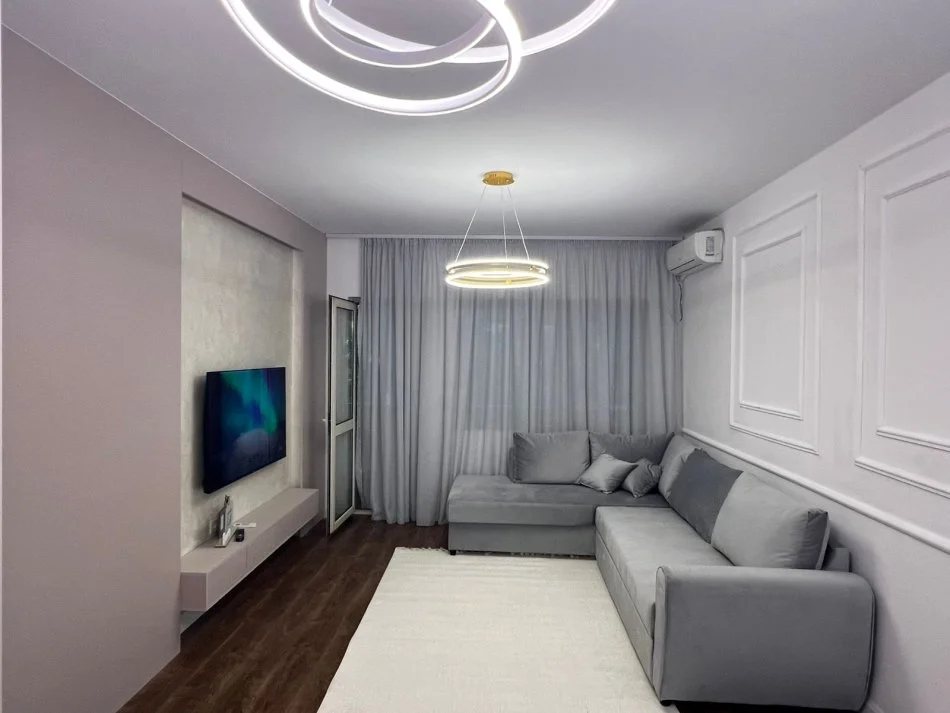 Tirane, shitet 1+1+Ballkon Kati 2, 105.000 € 