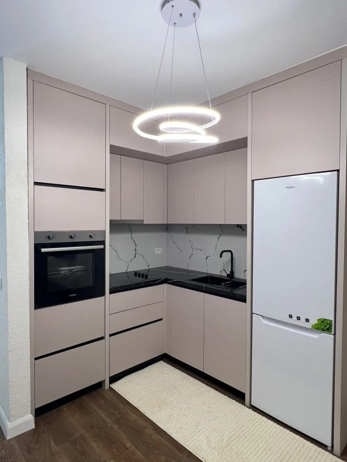 Tirane, shitet 1+1+Ballkon Kati 2, 105.000 € 