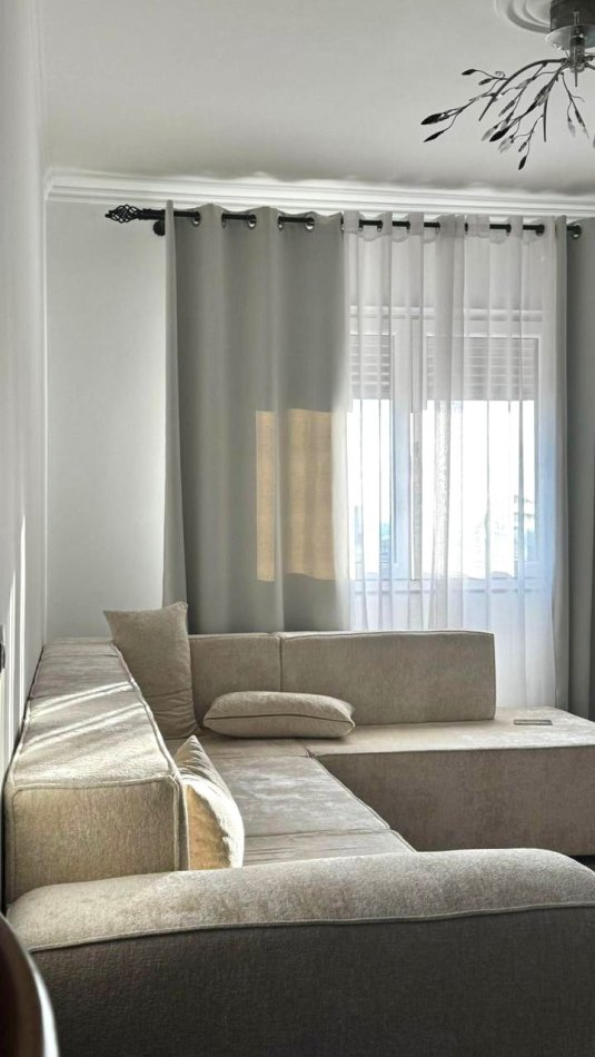 Me Qira Apartament💫: 2+1+1Wc & 1 Ballkone + GARAZHD 📍 Qender ,Rruga Fortuzi || 870€/Muaj